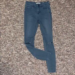 Bullhead “high rise skinniest” jeans size 25
